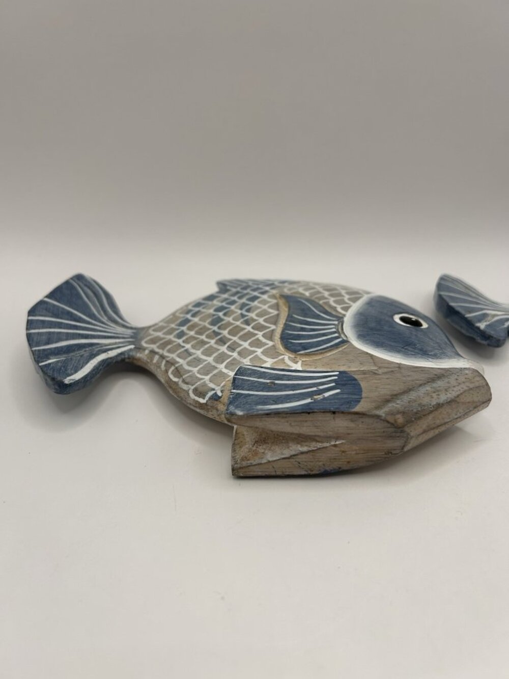 Pair Hand Painted Carved Wood Tropical Fish Coastal Beach Nautical Decor Vintage - Picture 14 of 16